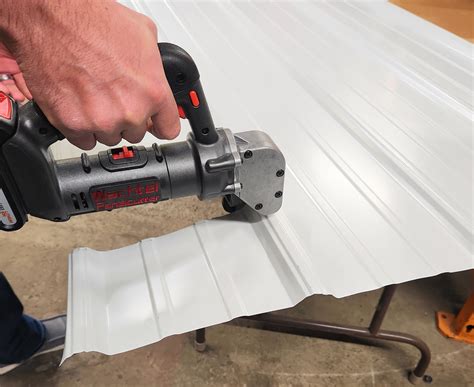 best way to cut sheet metal siding|steel siding guillotine cutter lap.